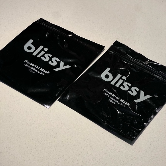 (2 Pairs) Blissy Personal Masks- face masks /Black and Silver - Picture 4 of 7